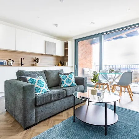 Modern 2Bd Flat In Canary Wharf With City And River Views